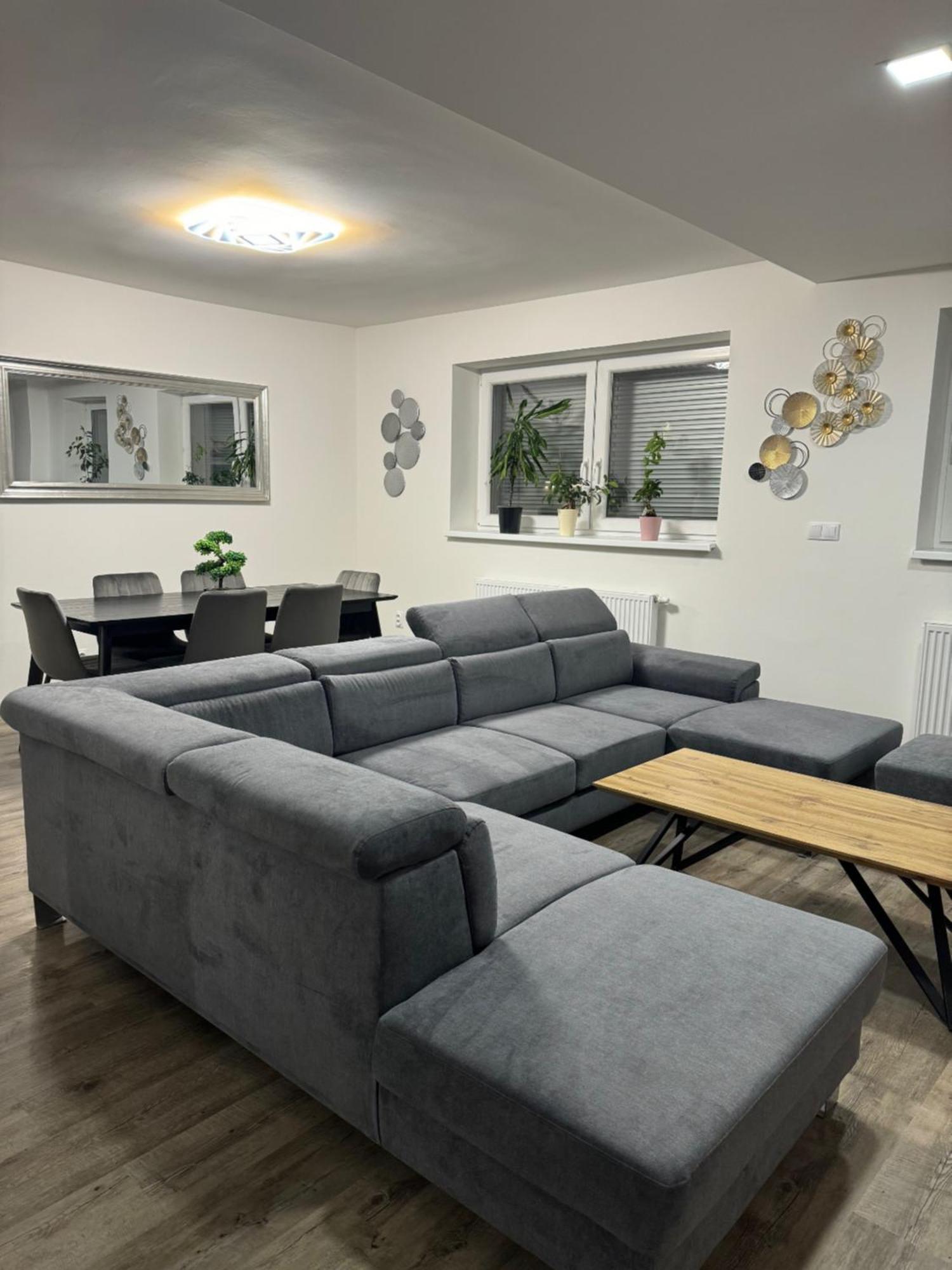 Ubytovani U Frantiska Hodonín Exteriör bild